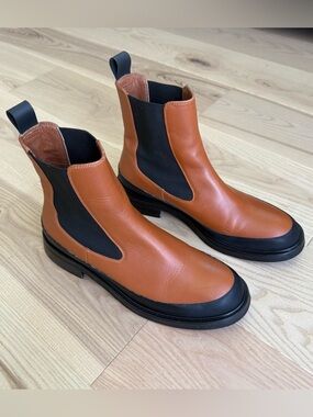 FRAME Le Holland Chelsea Boot Size 7.5
